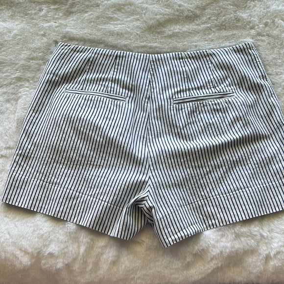 Loft striped embroidered shorts - Picture 2 of 5